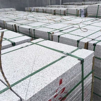 白麻花岗岩石材 自然与工艺的完美融合，打造公园广场新风貌